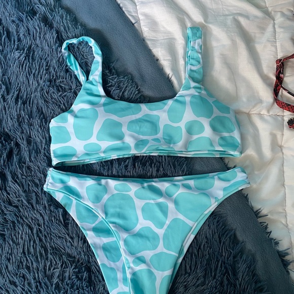 SOLS LOT 10 bikinis 1 top - Picture 6 of 12